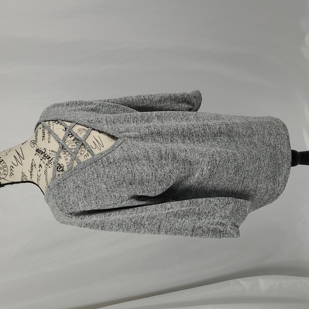 Grey Sweater criss Cross back - Picture 3 of 4
